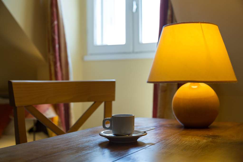 Hotel Henri IV Coutras Pokoj fotografie