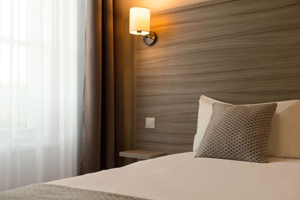 Hotel Henri IV Coutras Pokoj fotografie