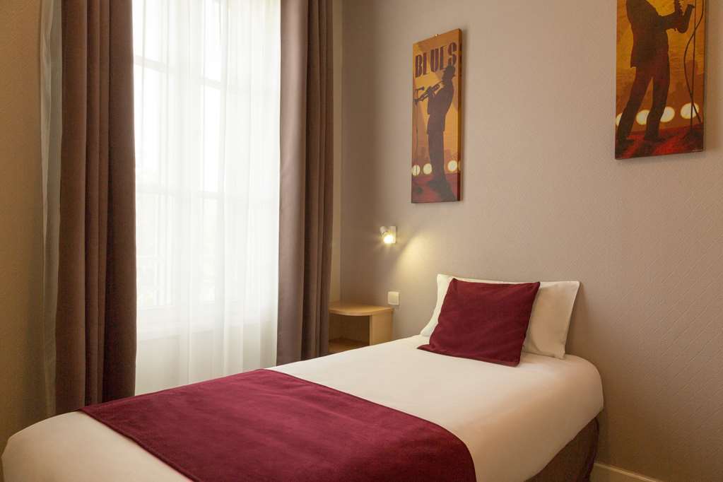 Hotel Henri IV Coutras Pokoj fotografie
